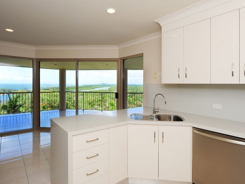 12 Charles Crescent, Tannum Sands QLD 4680
