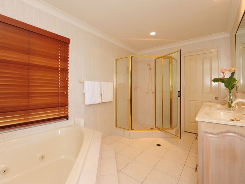 12 Charles Crescent, Tannum Sands QLD 4680