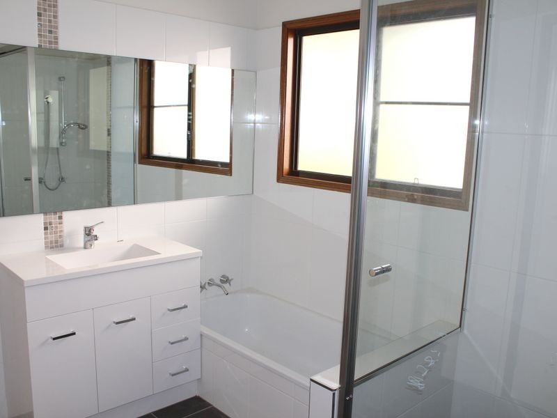 7 Brin Street, Boyne Island QLD 4680