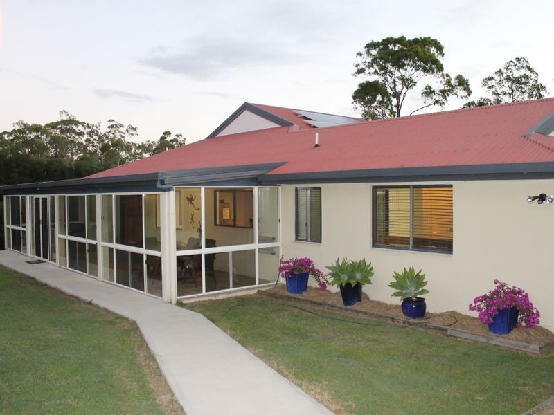 10 Yacht Road, Tannum Sands QLD 4680