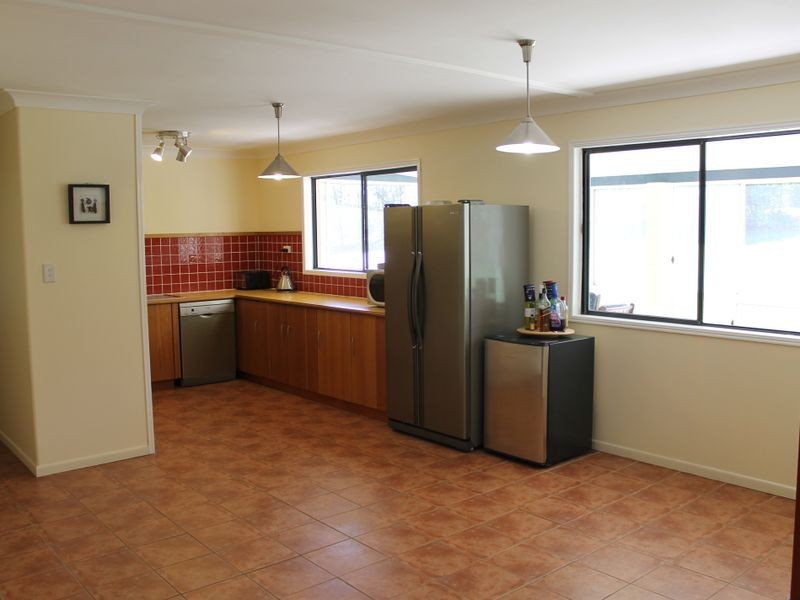 10 Yacht Road, Tannum Sands QLD 4680