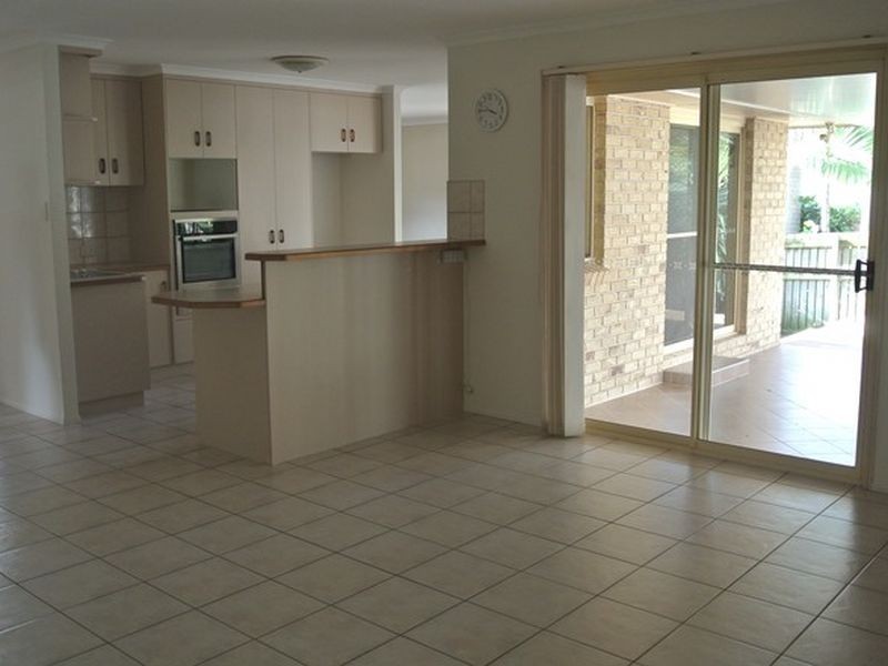 7 Geoffrey Thomas Drive, Tannum Sands QLD 4680