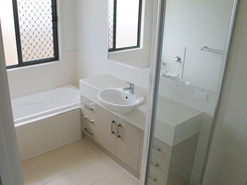 17 Wanda Drive, Boyne Island QLD 4680