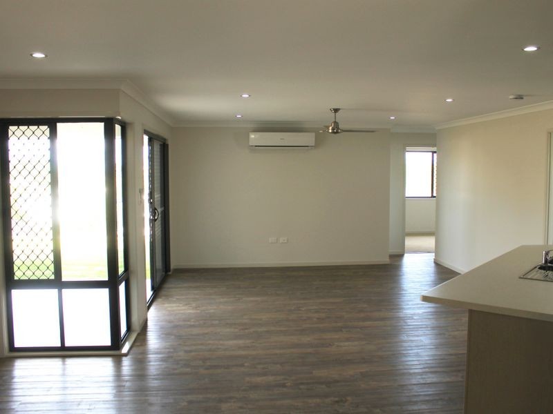17 Wanda Drive, Boyne Island QLD 4680