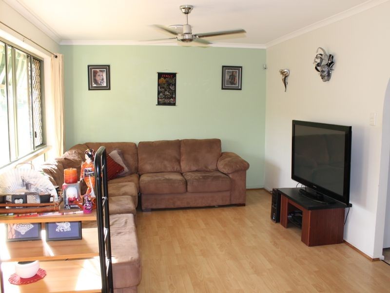 12 Curtis Avenue, Boyne Island QLD 4680