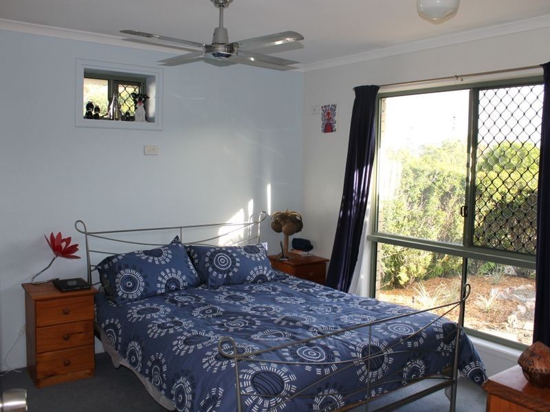 12 Curtis Avenue, Boyne Island QLD 4680