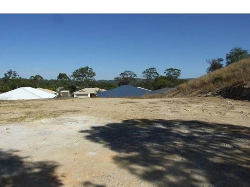 16 Jeana Close, Boyne Island QLD 4680