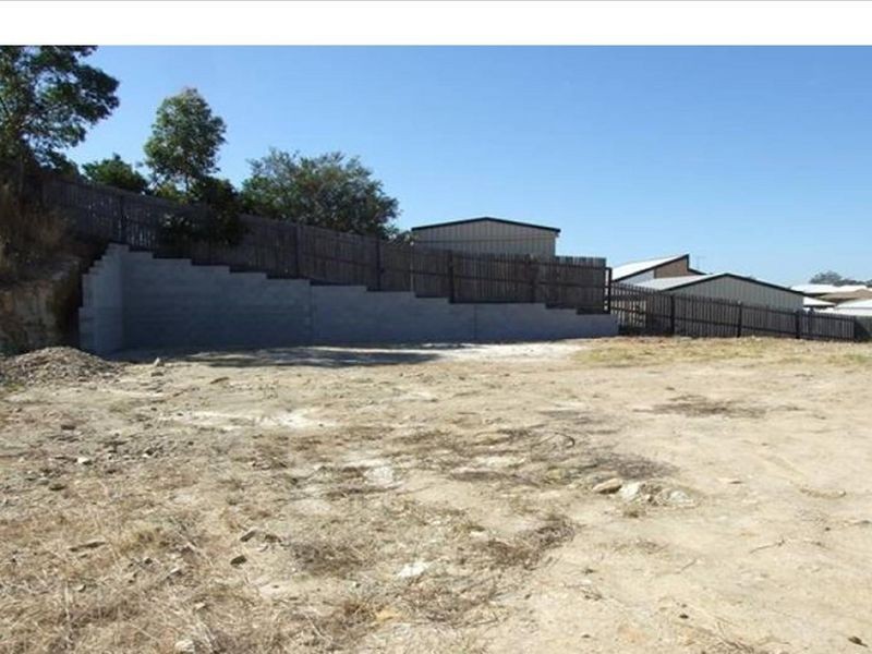 16 Jeana Close, Boyne Island QLD 4680