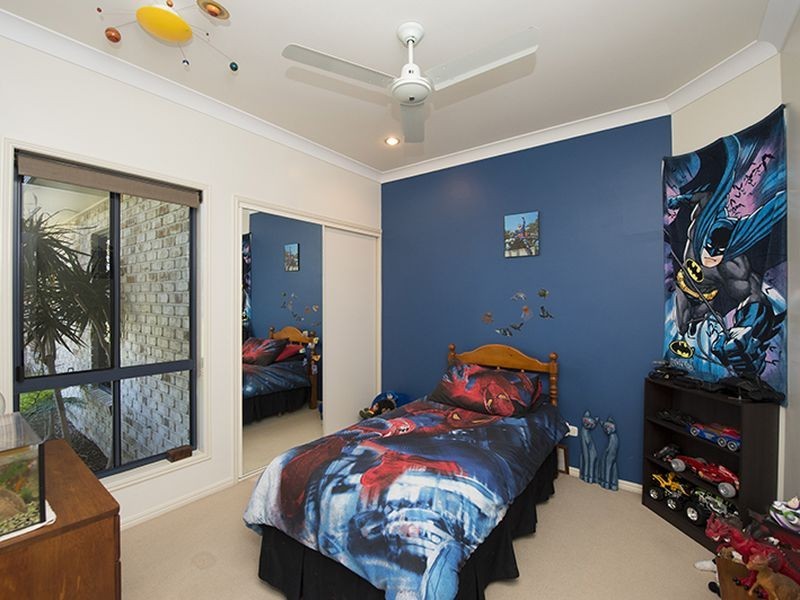 8 Riverside Drive, Tannum Sands QLD 4680