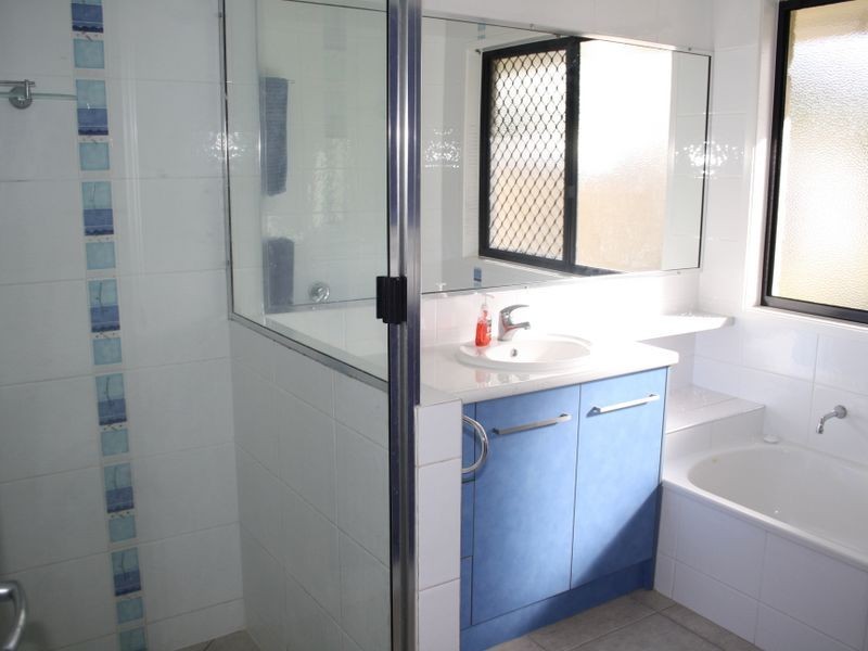 15 Jenny Lind Court, Boyne Island QLD 4680