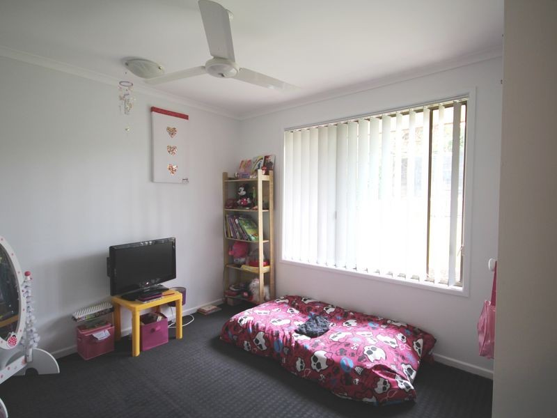 8 Davina Street, Boyne Island QLD 4680