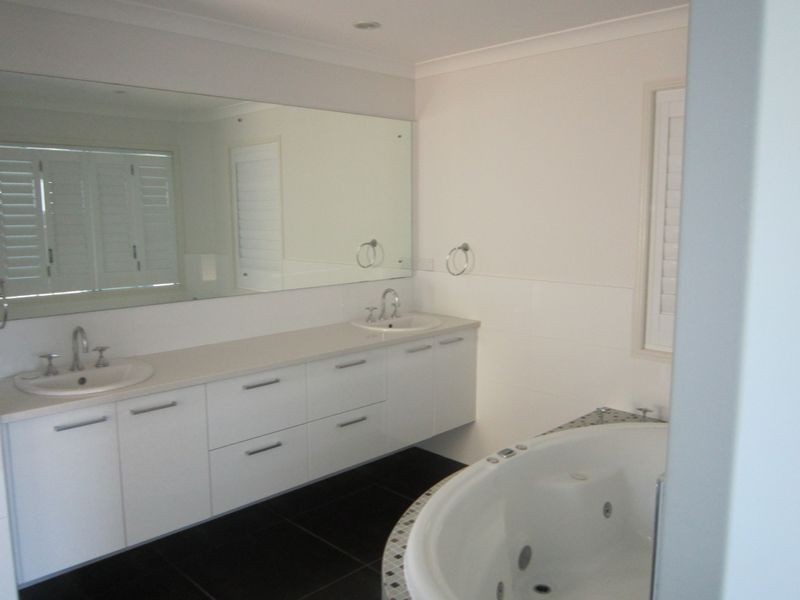 65 The Oaks Road, Tannum Sands QLD 4680