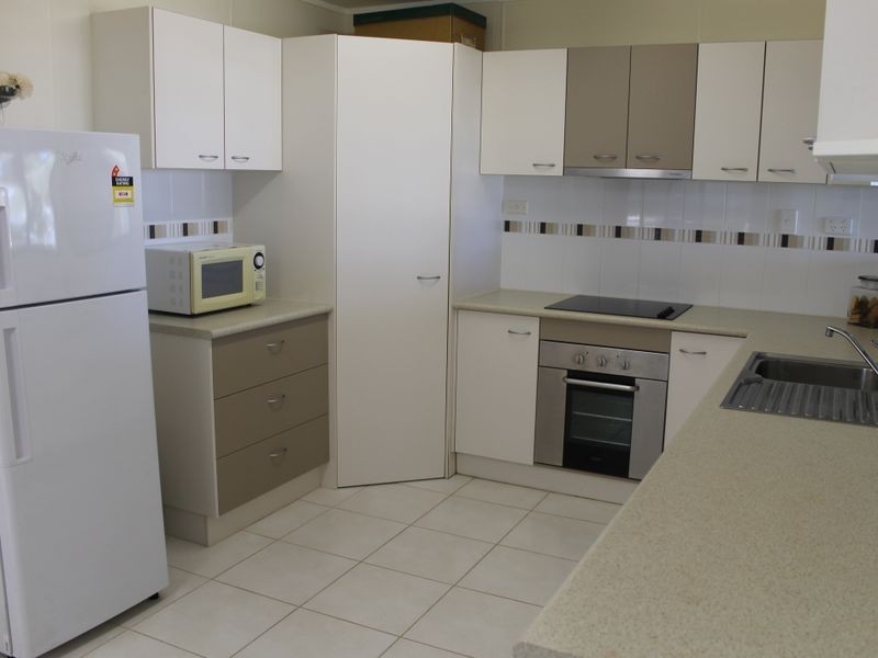 11 Pleasant Avenue, Tannum Sands QLD 4680