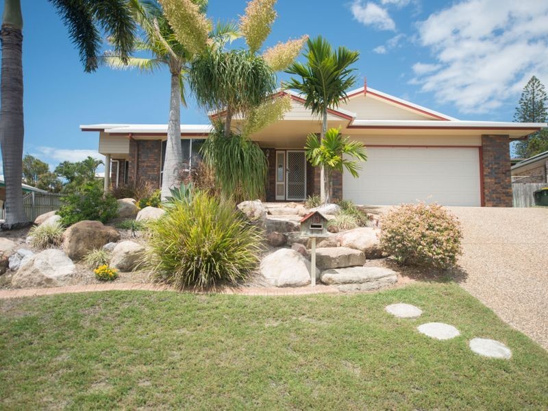 13 Geoffrey Thomas Drive, Tannum Sands QLD 4680