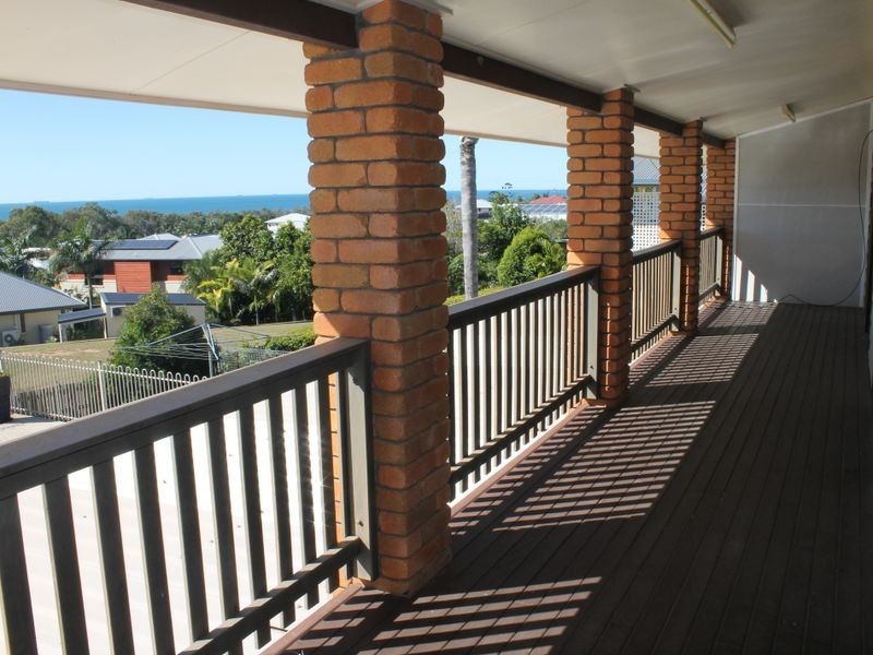 68 Booth Ave, Tannum Sands QLD 4680