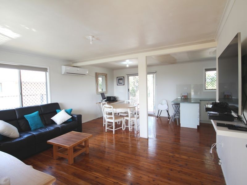 6 Alpine Street, Boyne Island QLD 4680