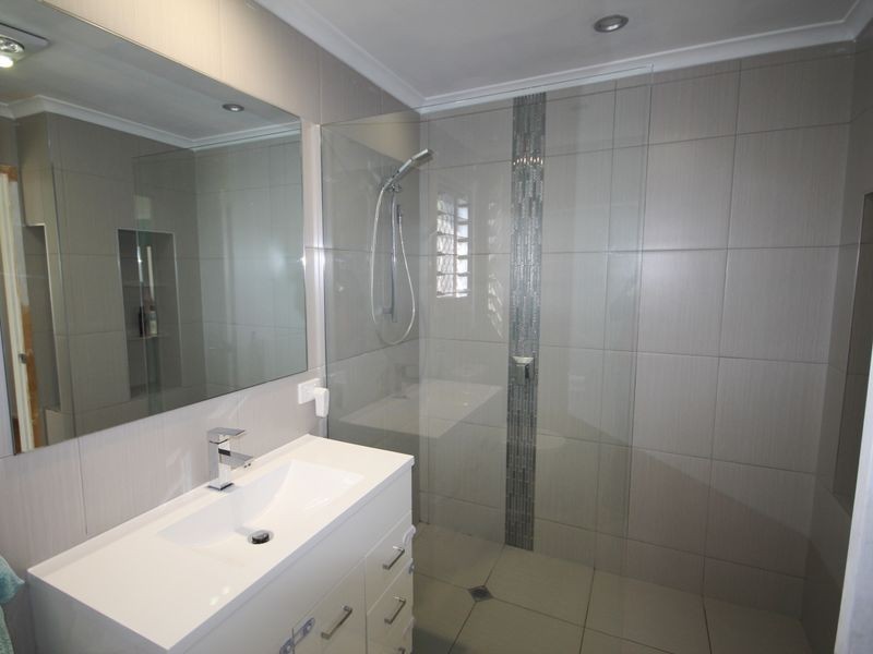 6 Alpine Street, Boyne Island QLD 4680