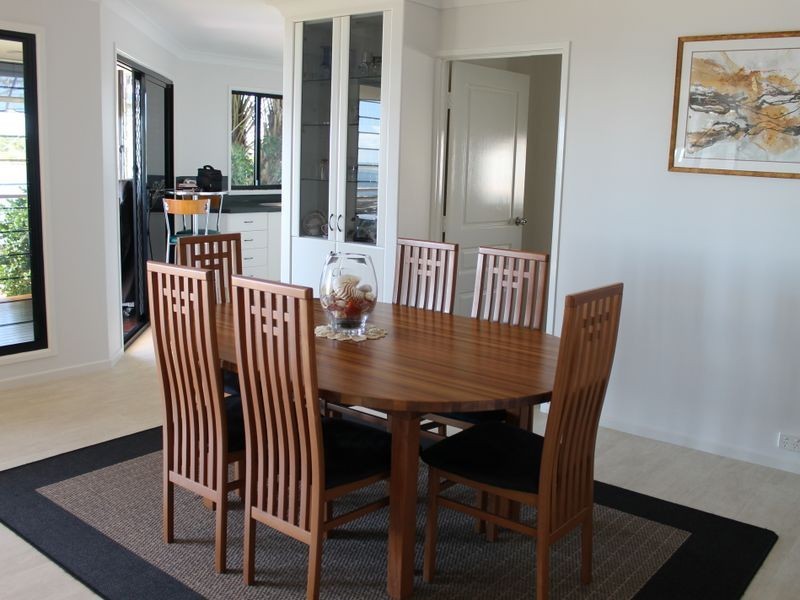 20 Island Esplanade, Boyne Island QLD 4680