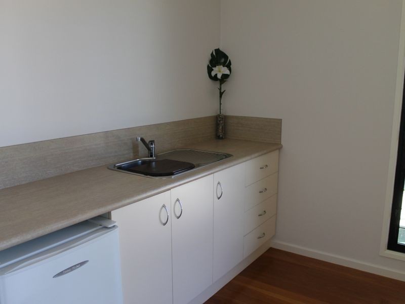 20 Island Esplanade, Boyne Island QLD 4680