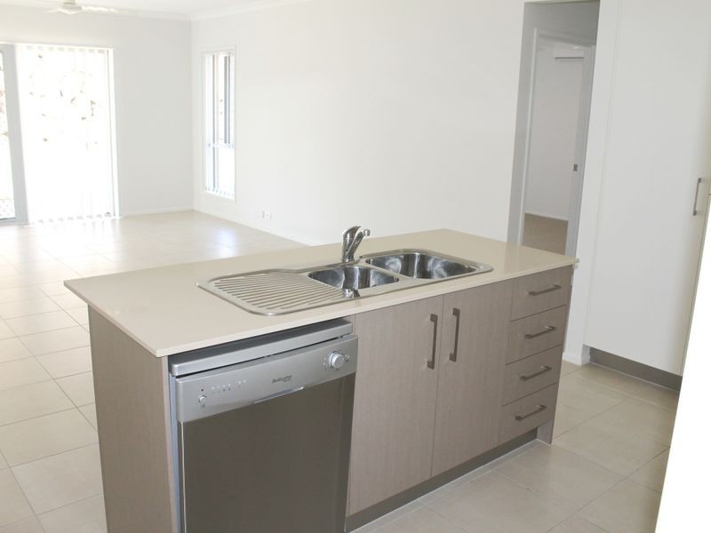 21 Tulipwood Circuit, Boyne Island QLD 4680