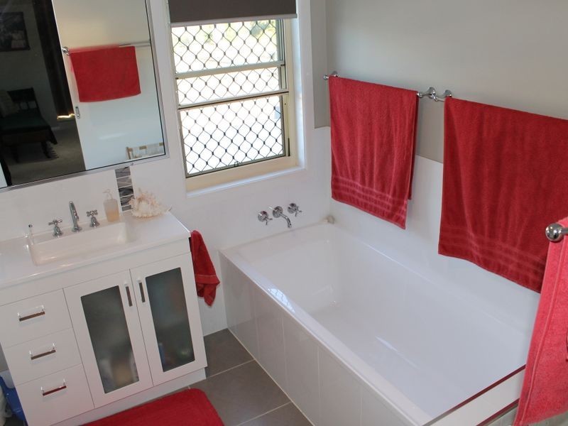 147 Awoonga Dam Road, Benaraby QLD 4680