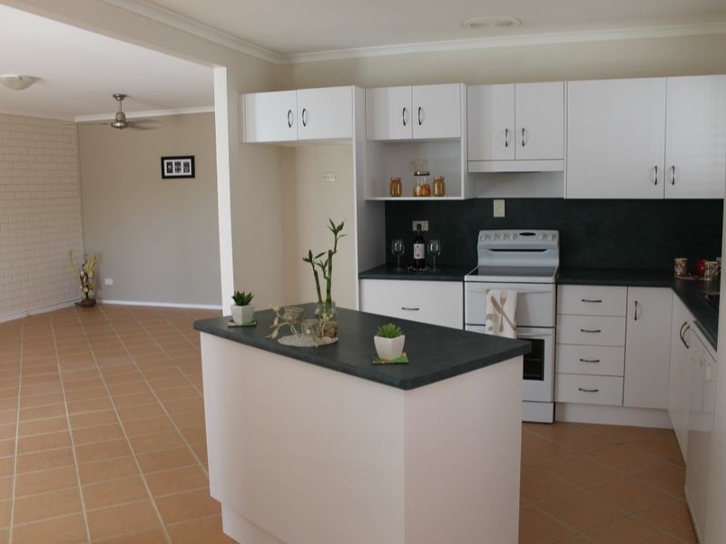 2/36 Langdon Street, Tannum Sands QLD 4680