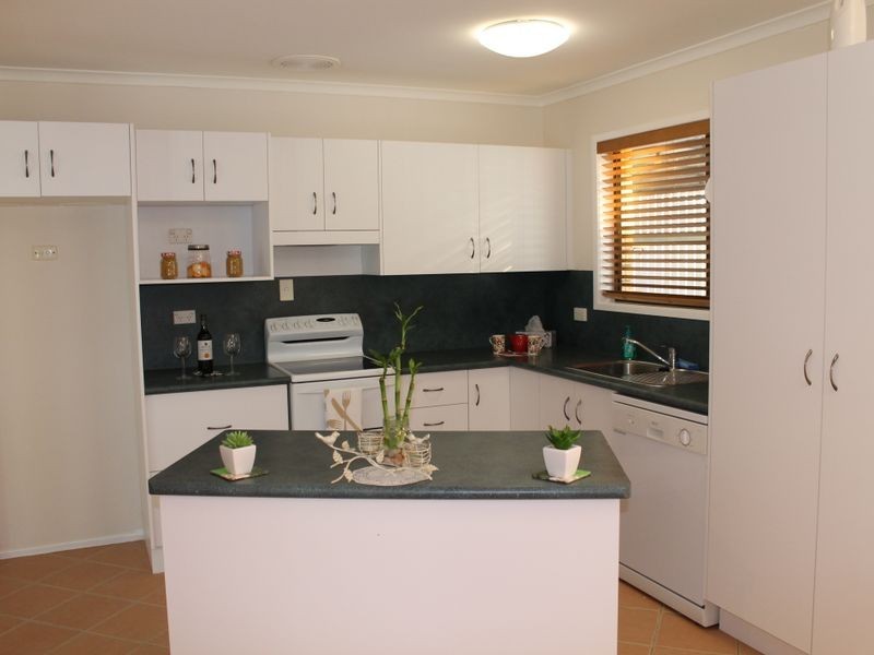 2/36 Langdon Street, Tannum Sands QLD 4680