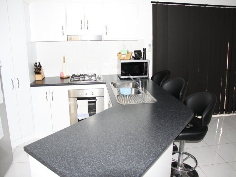 Unit 1/ 18 Bauhinia Street, Boyne Island QLD 4680