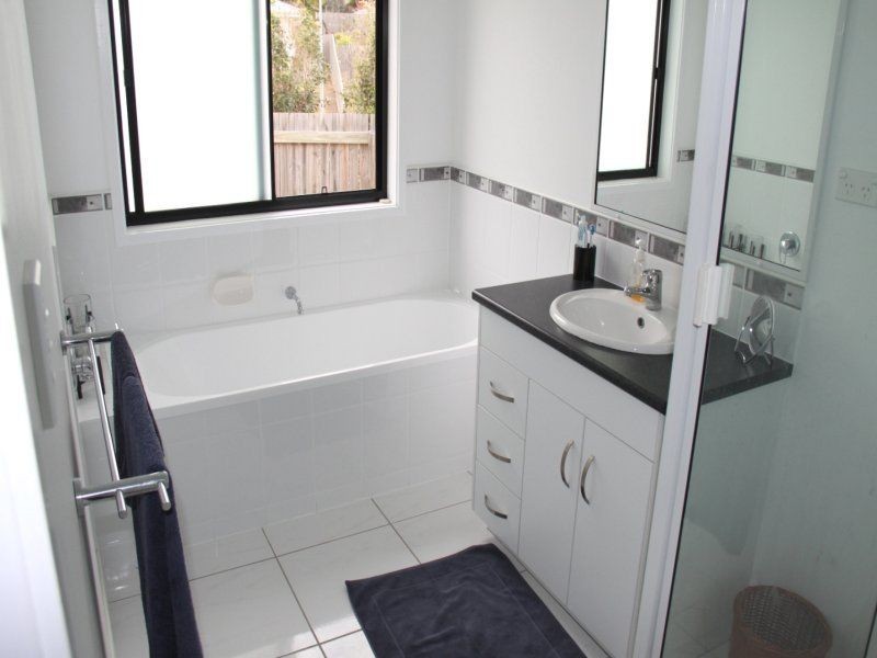 Unit 1/ 18 Bauhinia Street, Boyne Island QLD 4680