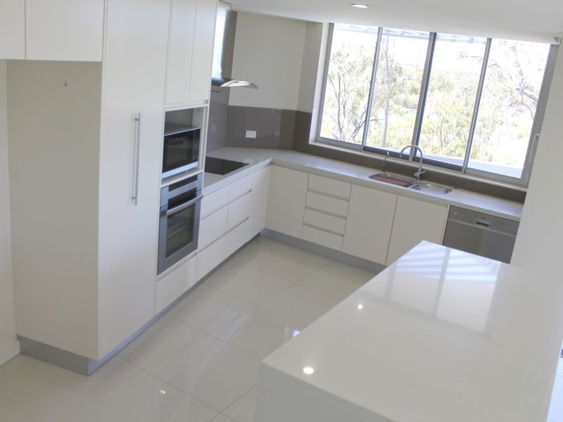 9/2 The Promenade, Boyne Island QLD 4680