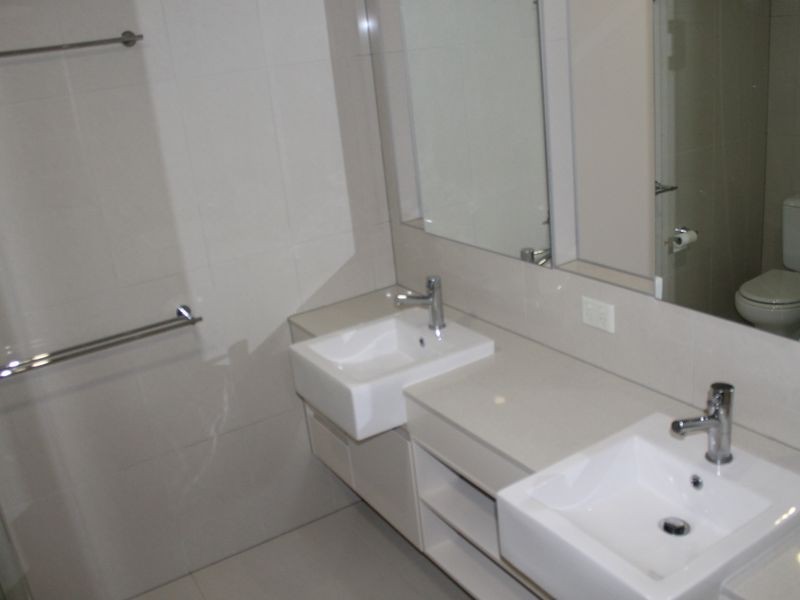 9/2 The Promenade, Boyne Island QLD 4680