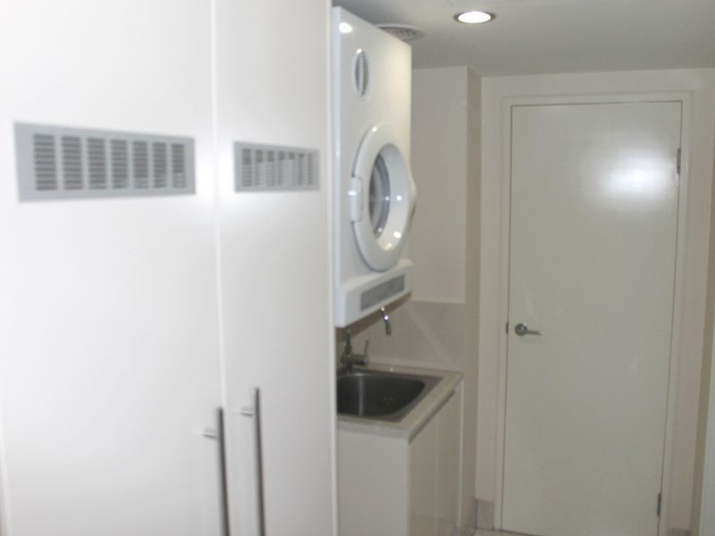 9/2 The Promenade, Boyne Island QLD 4680