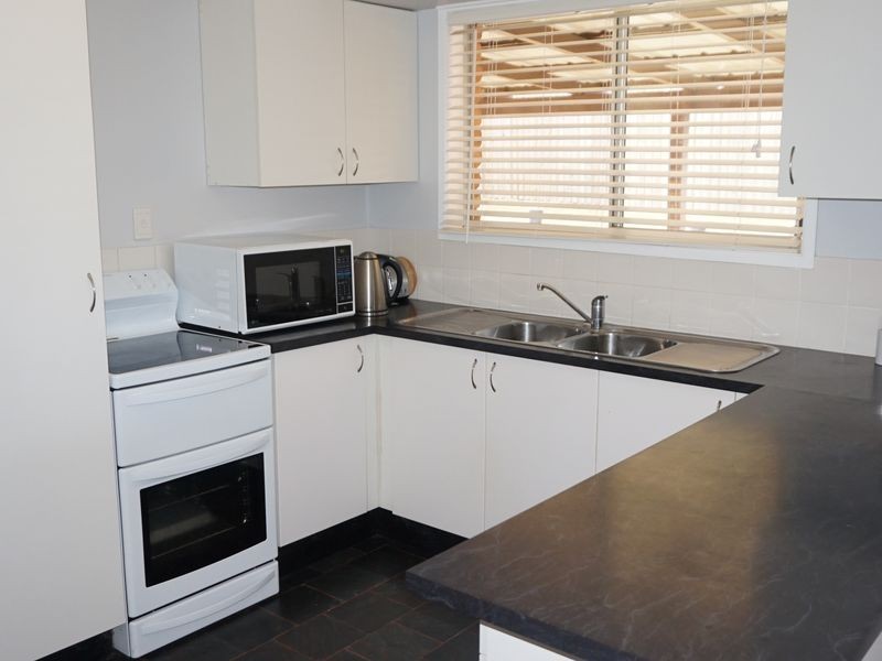 6 Fitzroy Court, Boyne Island QLD 4680