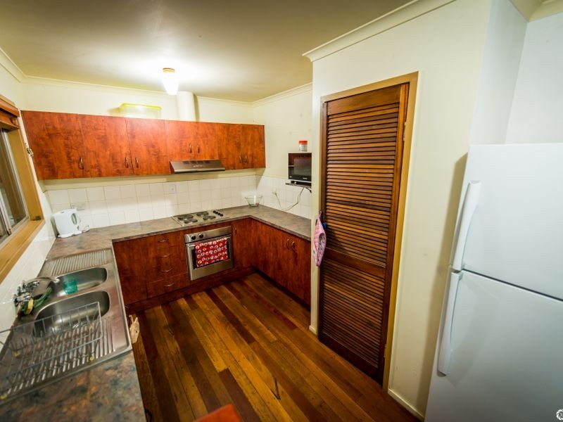 5 Benowa Court, Boyne Island QLD 4680