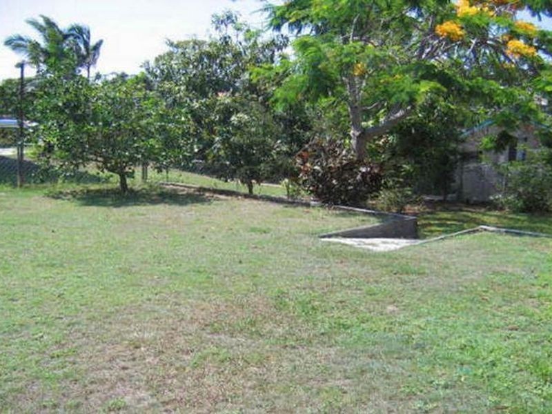 2 Macedon Street, Tannum Sands QLD 4680