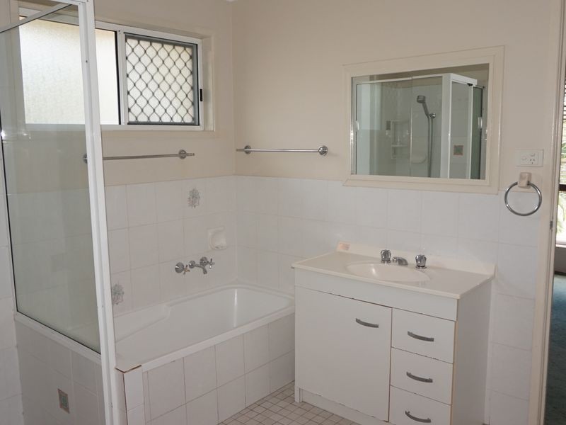 45 Latrobe Street, Tannum Sands QLD 4680