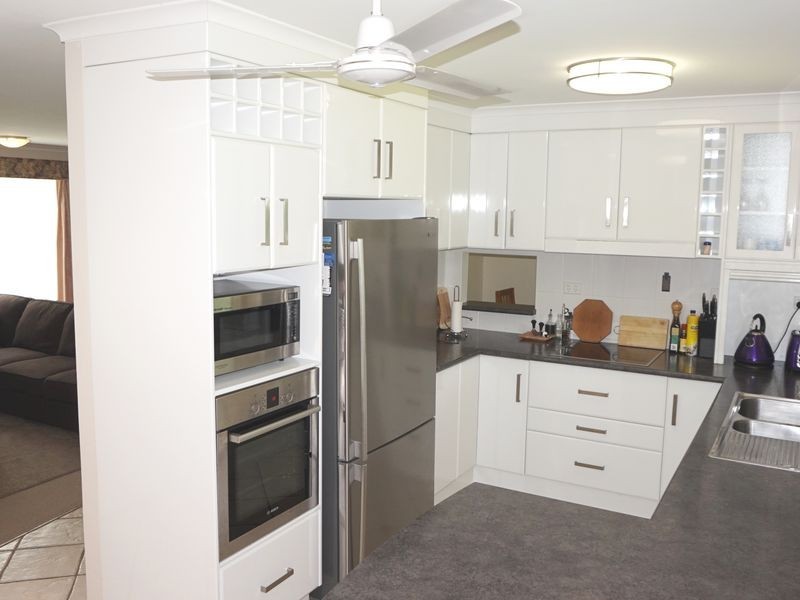 2 Andrew Court, Boyne Island QLD 4680