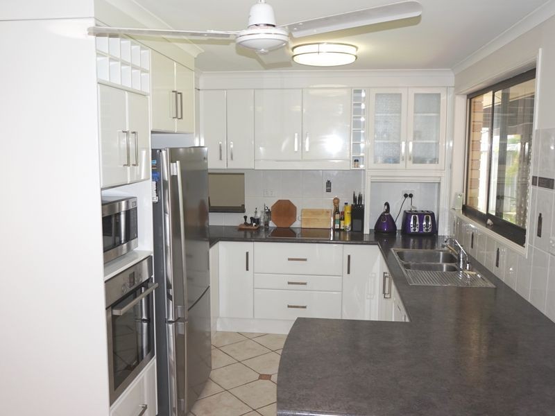 2 Andrew Court, Boyne Island QLD 4680