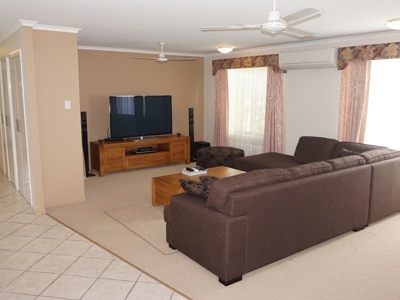 2 Andrew Court, Boyne Island QLD 4680
