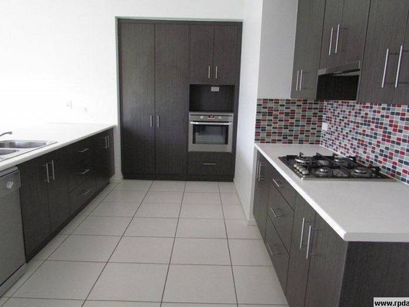 4 McLeod Street, Boyne Island QLD 4680