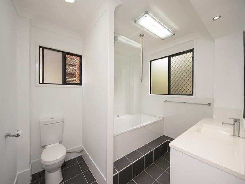 11 Salgado Street, Boyne Island QLD 4680