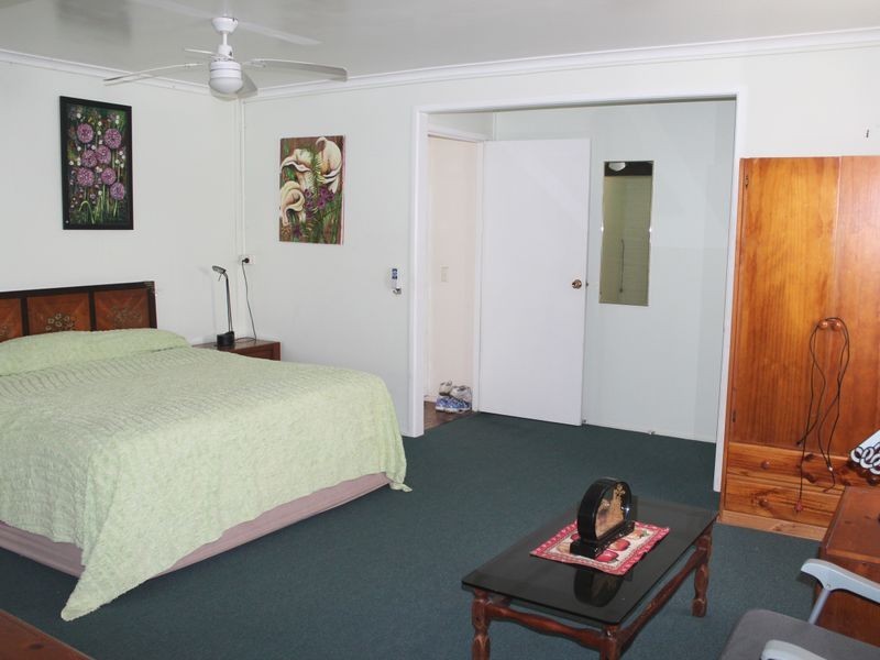 19 Salgado Street, Boyne Island QLD 4680