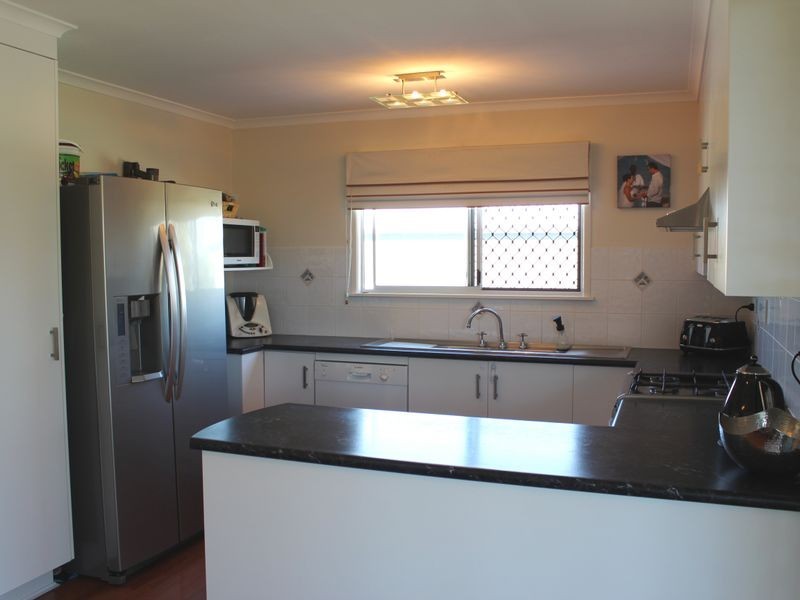 71 Booth Ave, Tannum Sands QLD 4680