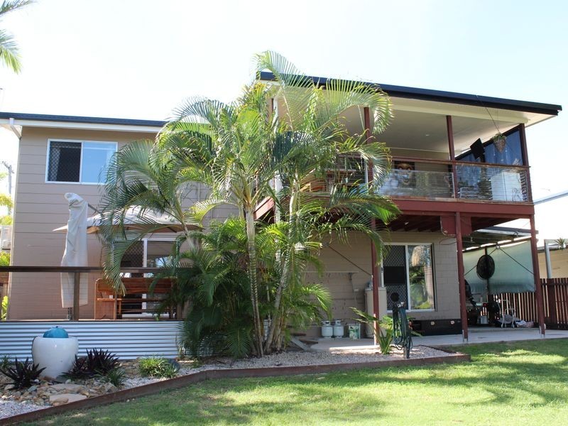 71 Booth Ave, Tannum Sands QLD 4680