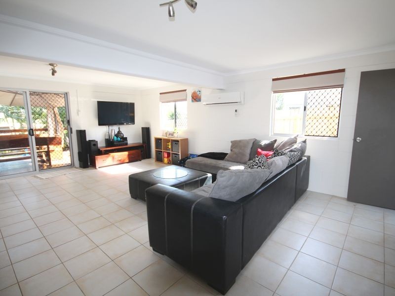 71 Booth Ave, Tannum Sands QLD 4680