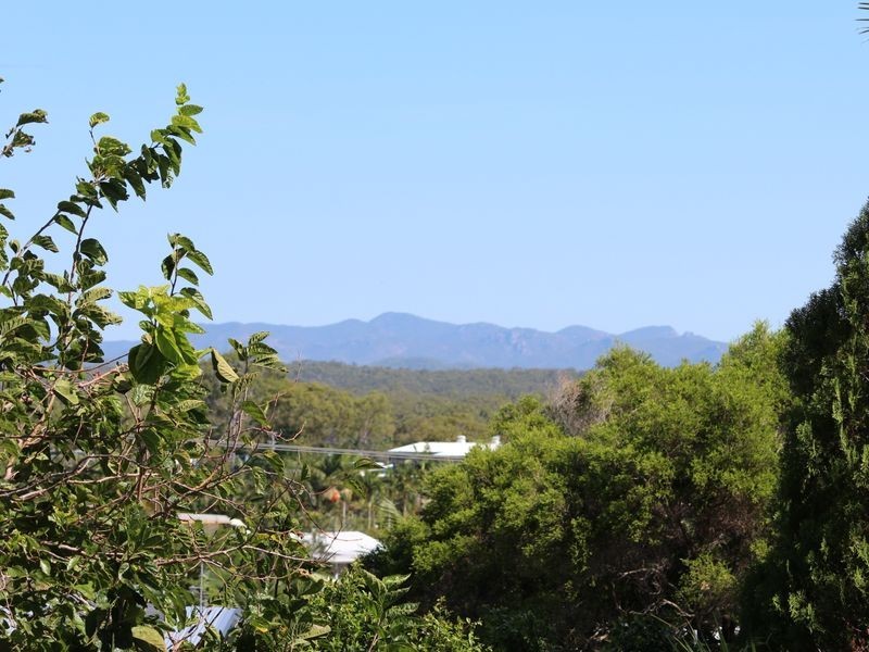 71 Booth Ave, Tannum Sands QLD 4680