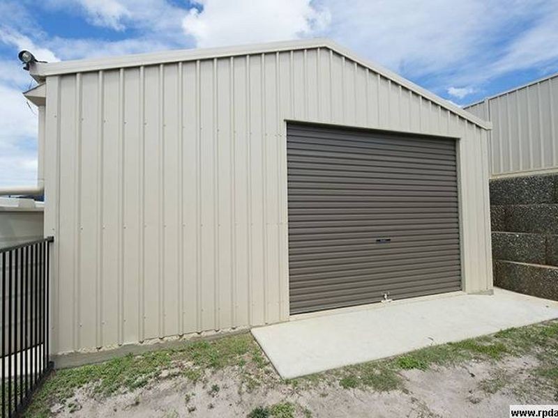 19 Valley Way, Boyne Island QLD 4680