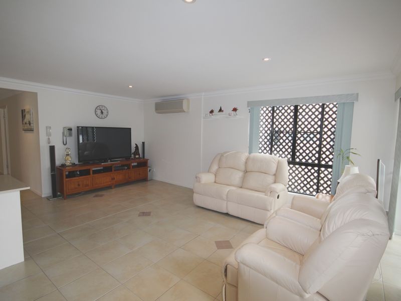 6/8A Wyndham Ave, Boyne Island QLD 4680