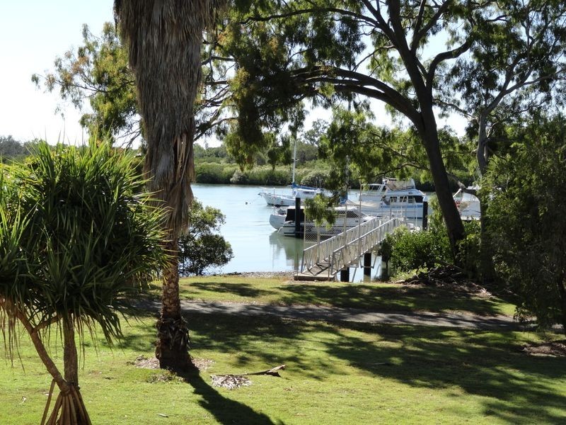 6/8A Wyndham Ave, Boyne Island QLD 4680