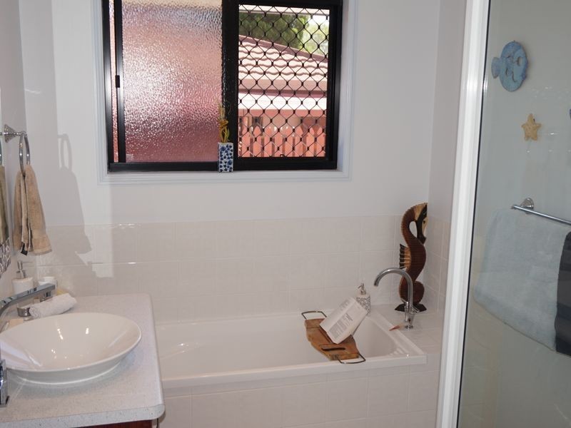 24 Cremorne Drive, Tannum Sands QLD 4680